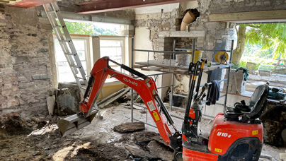 Cottage renovation near Hawkshead - use of micro abrasives on old oak timbers